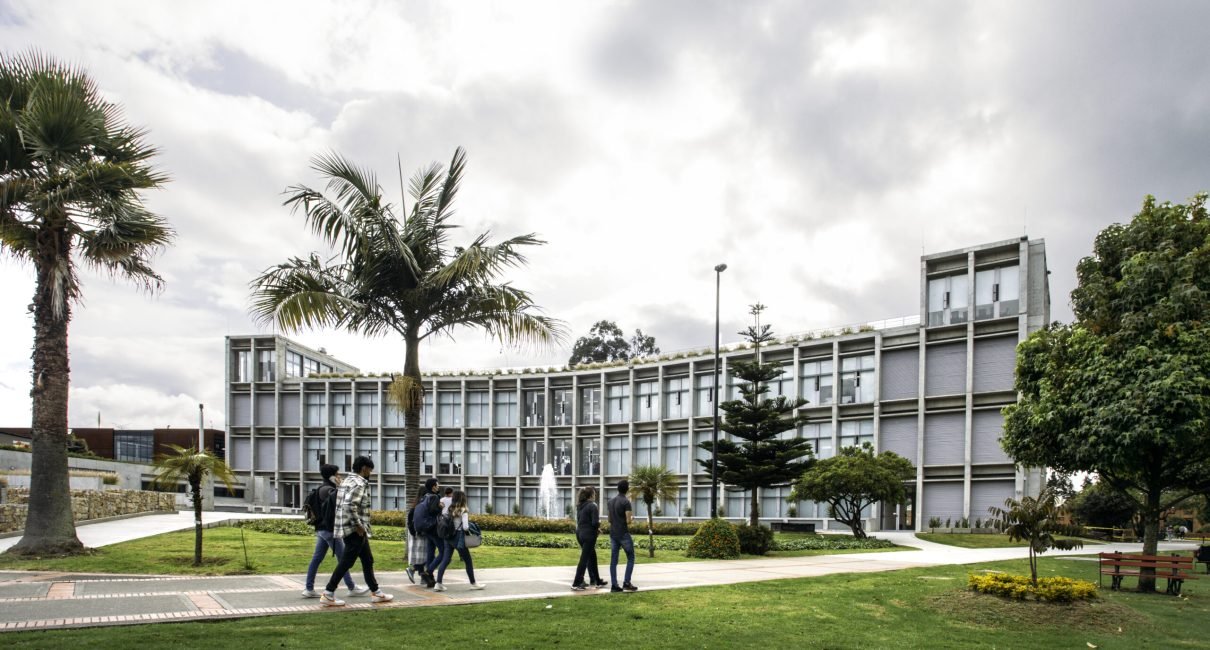 Escuela Colombiana de Ingenieros - Gerardo Chaves (21)